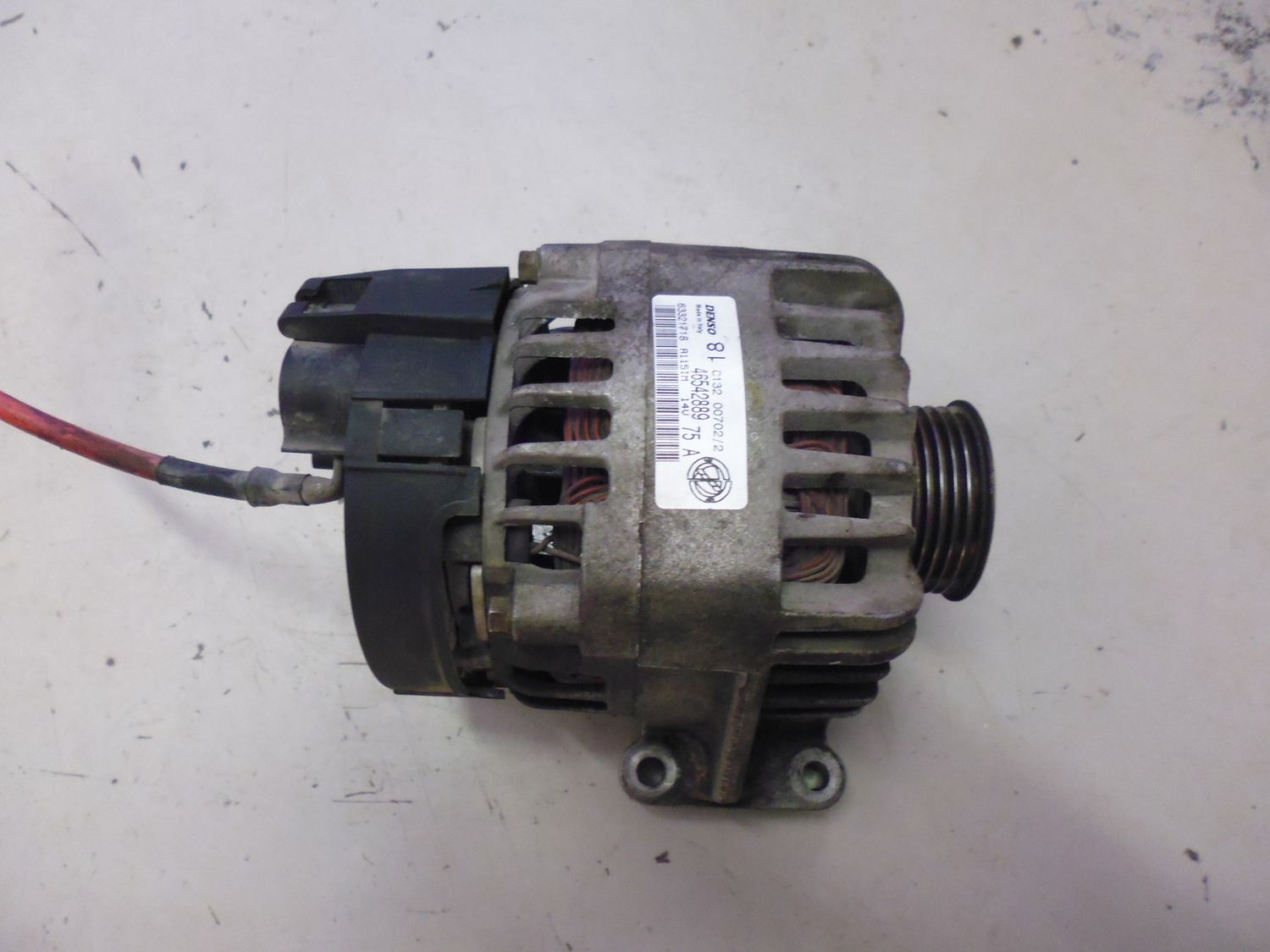 Alternatore Denso 63321718 46542889 per Fiat motore 1200 benzina. Usato