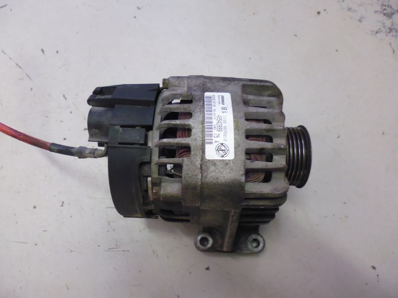 Alternatore Denso 63321718 46542889 per Fiat motore 1200 benzina. Usato