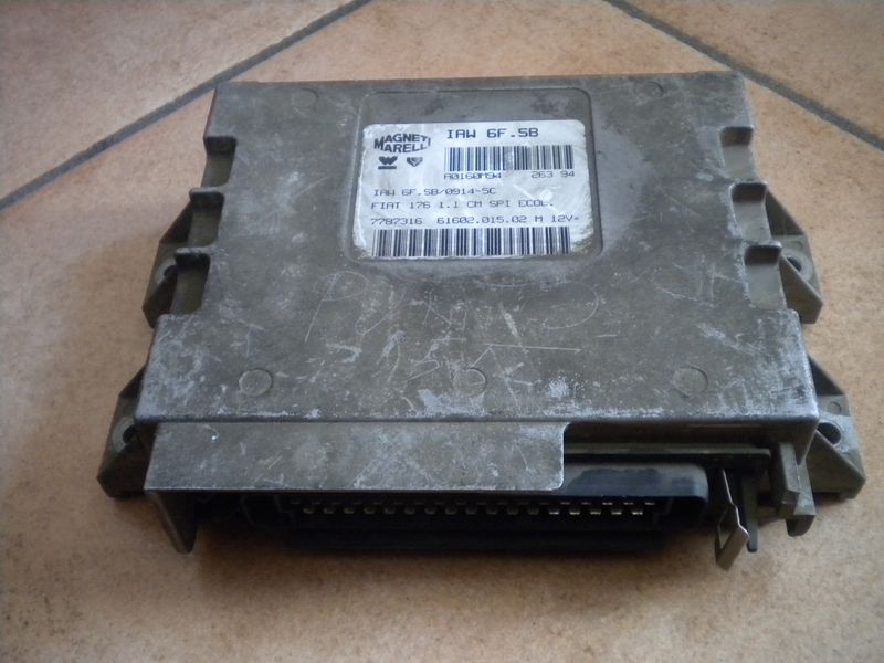 Centralina motore IAW 6F.SB per Fiat Punto 55 (176) 1.1 cc usata.