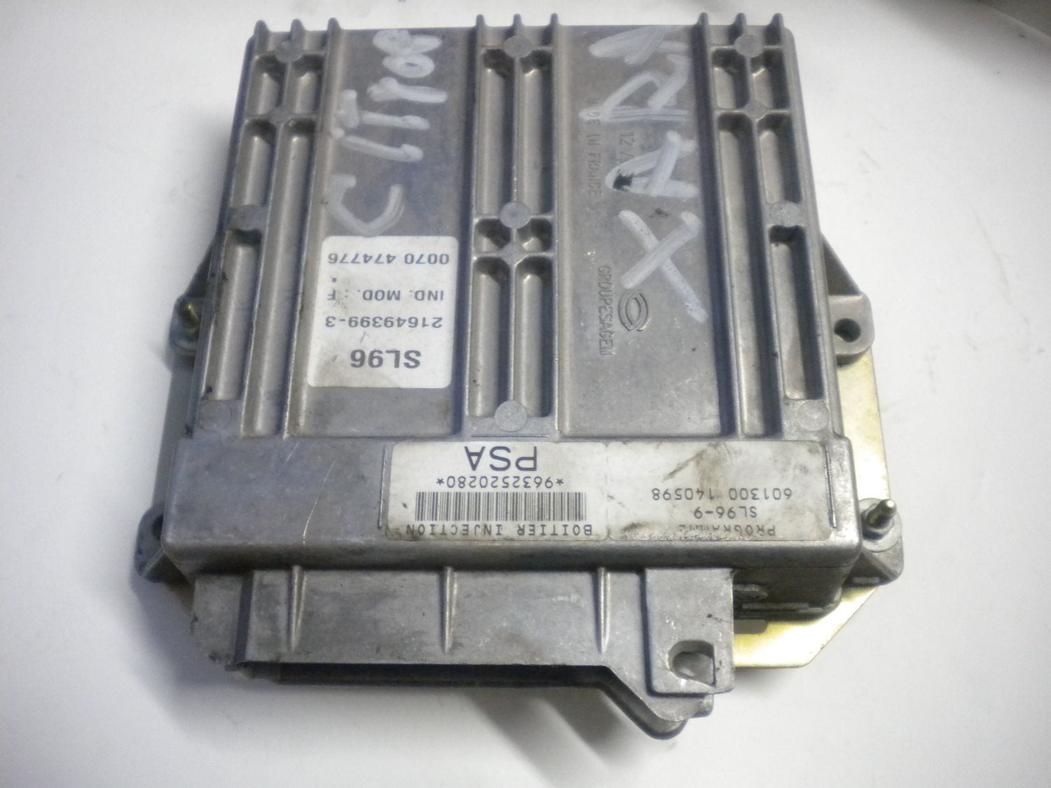 Centralina motore PSA 9632520289 SL96-9 per Citroen e Peugeot, usata.