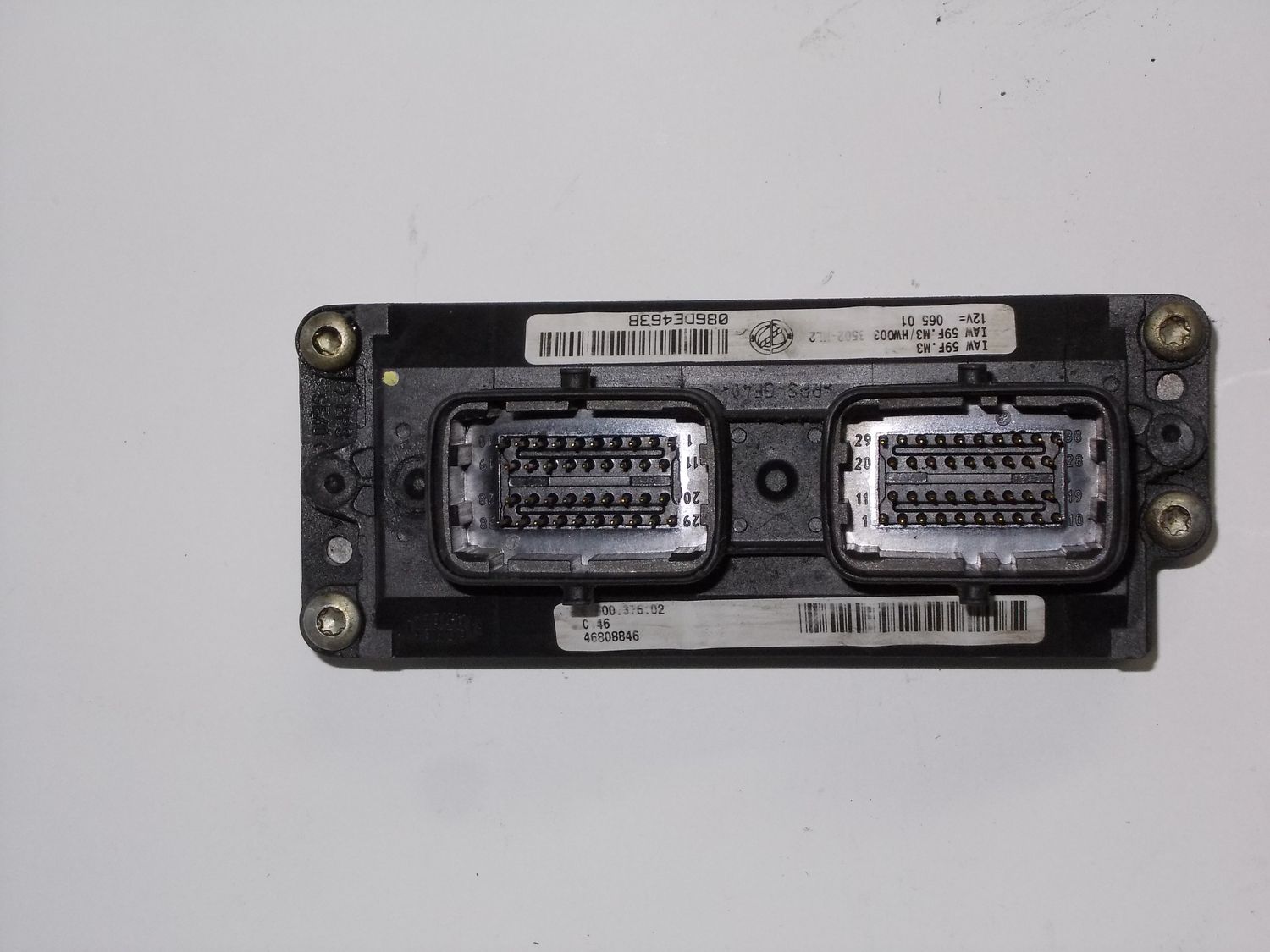 Centralina motore IAW 59F.M3 HW003 per Fiat Punto 188 1200 cc 8V usata. Centralina motore IAW 59F.M3 HW003 per Fiat Punto 188 1200 cc 8V usata.