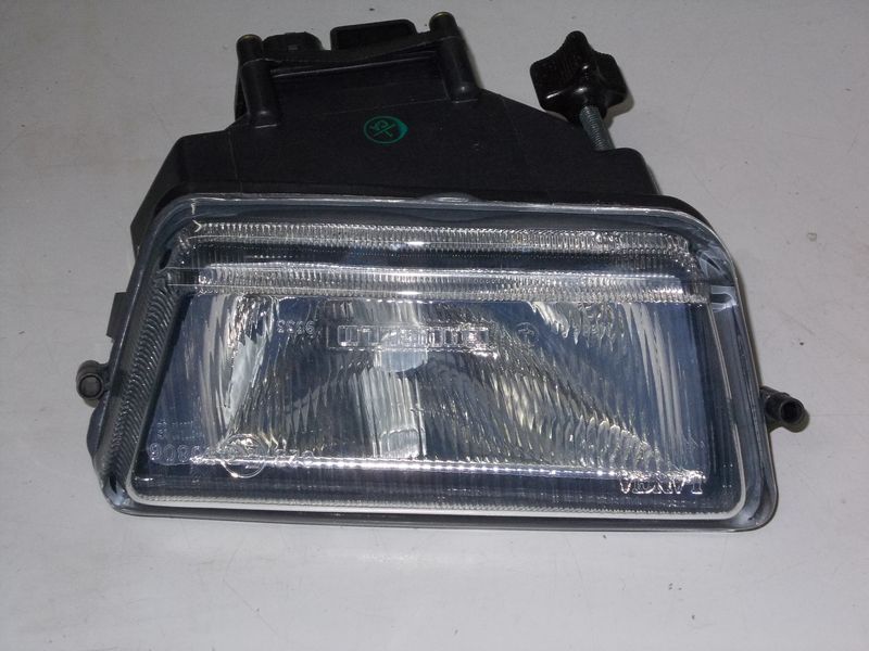 Fendinebbia sinistro e destro Lancia K codice 5907959. NUOVI.
