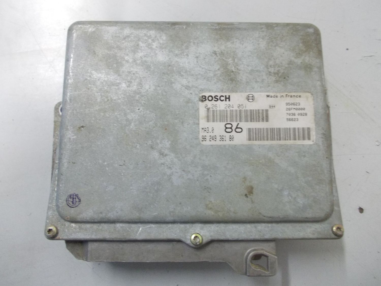 Centralina motore bosch 0261204051 - MA3.0 - 86 Peugeot 106 1.0i e Citroen AX 1.0i, usata.