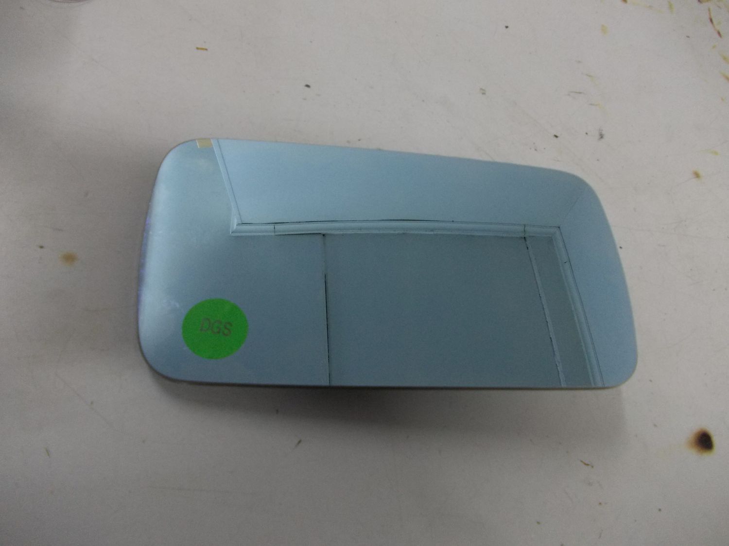 Vetro per specchio retrovisore destro Lancia codice 82472369 nuovo.