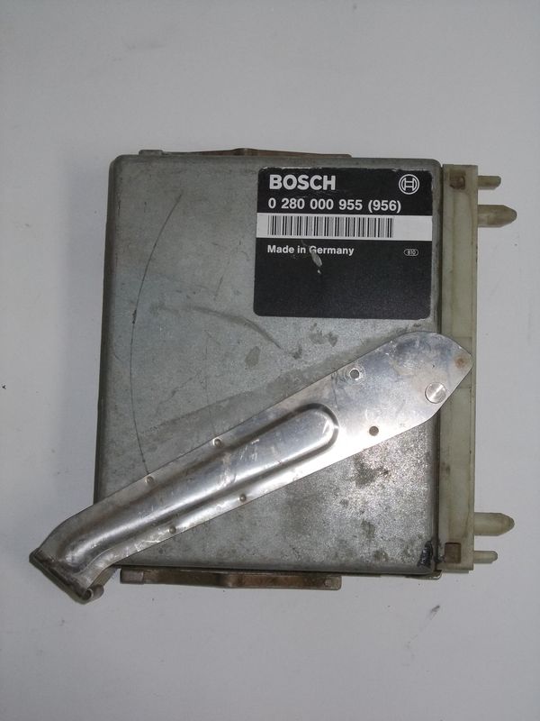 Centralina motore Bosch 0280000955 (956) per Volvo 850 2.0 usata.