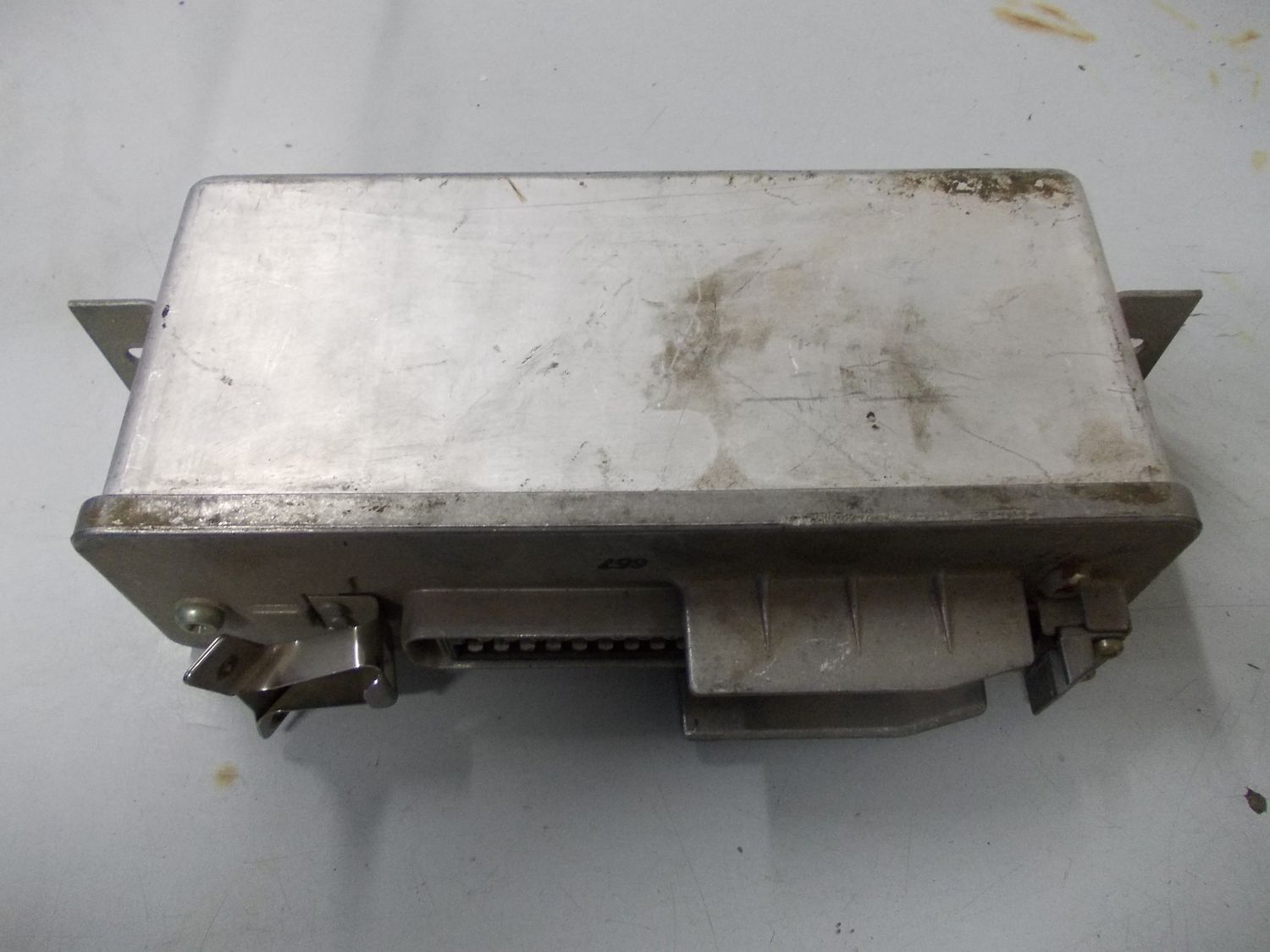 Centralina controllo ABS BMW E34 (525 - 525i - 535 - 535i - M5) codice Bosch 0265100049 usata. Centralina controllo ABS BMW E34 (525 - 525i - 535 - 535i - M5) codice Bosch 0265100049 usata.