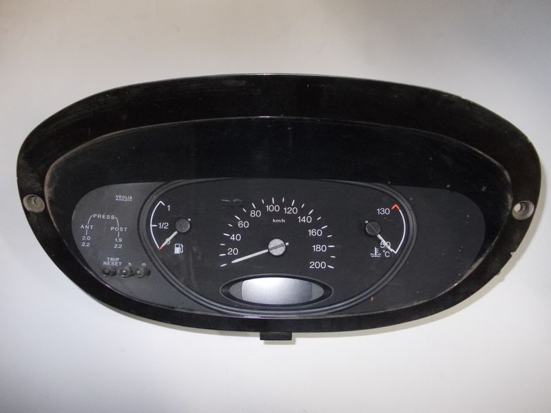 Quadro strumenti Lancia Y 1200 cc senza contagiri usato.