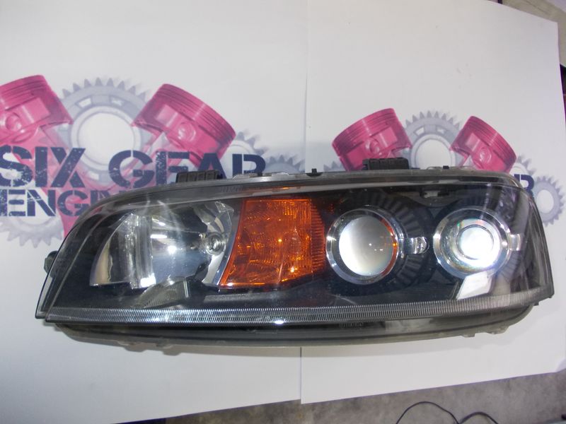 Faro fanale anteriore sinistro Fiat Punto mod. 188 usato.