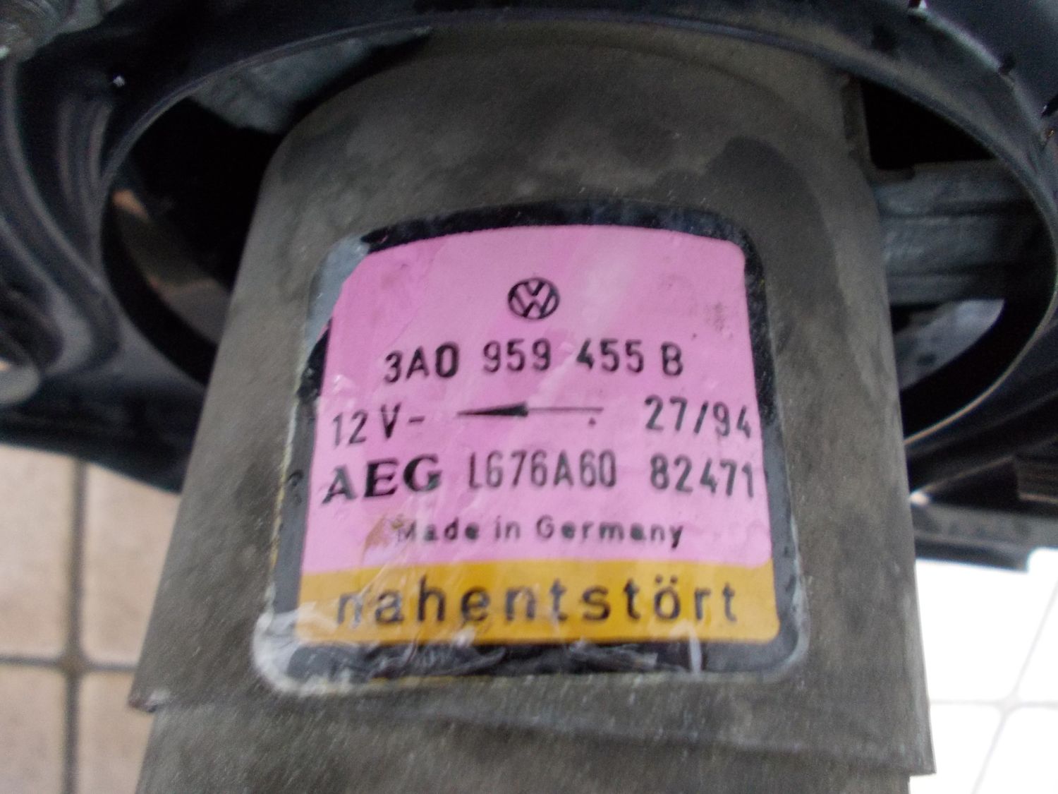 Ventole complete raffreddamento motore Volkswagen Passat dal 1993 al 1996 usate. Ventole complete raffreddamento motore Volkswagen Passat dal 1993 al 1996 usate.