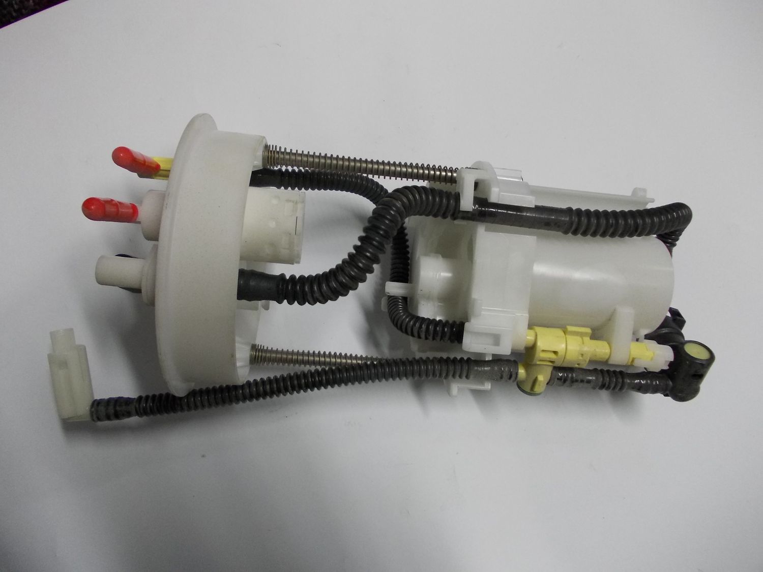 Filtro benzina Honda Jazz codice 17048-TF0-000 nuovo.