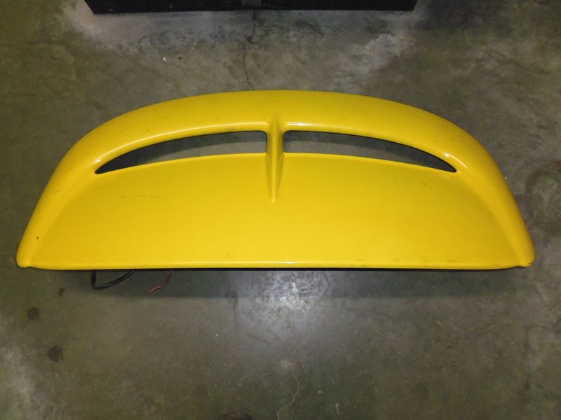 Alettone posteriore MG per Rover 200, usato.