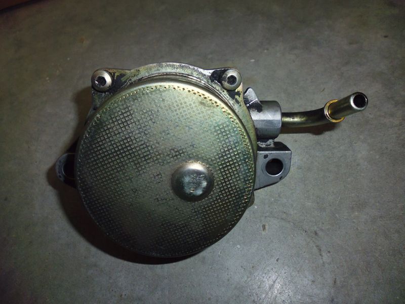 Depressore pompa del vuoto Pierburg 7.28144.02 per peugeot, Citroen e Ford. Usato.