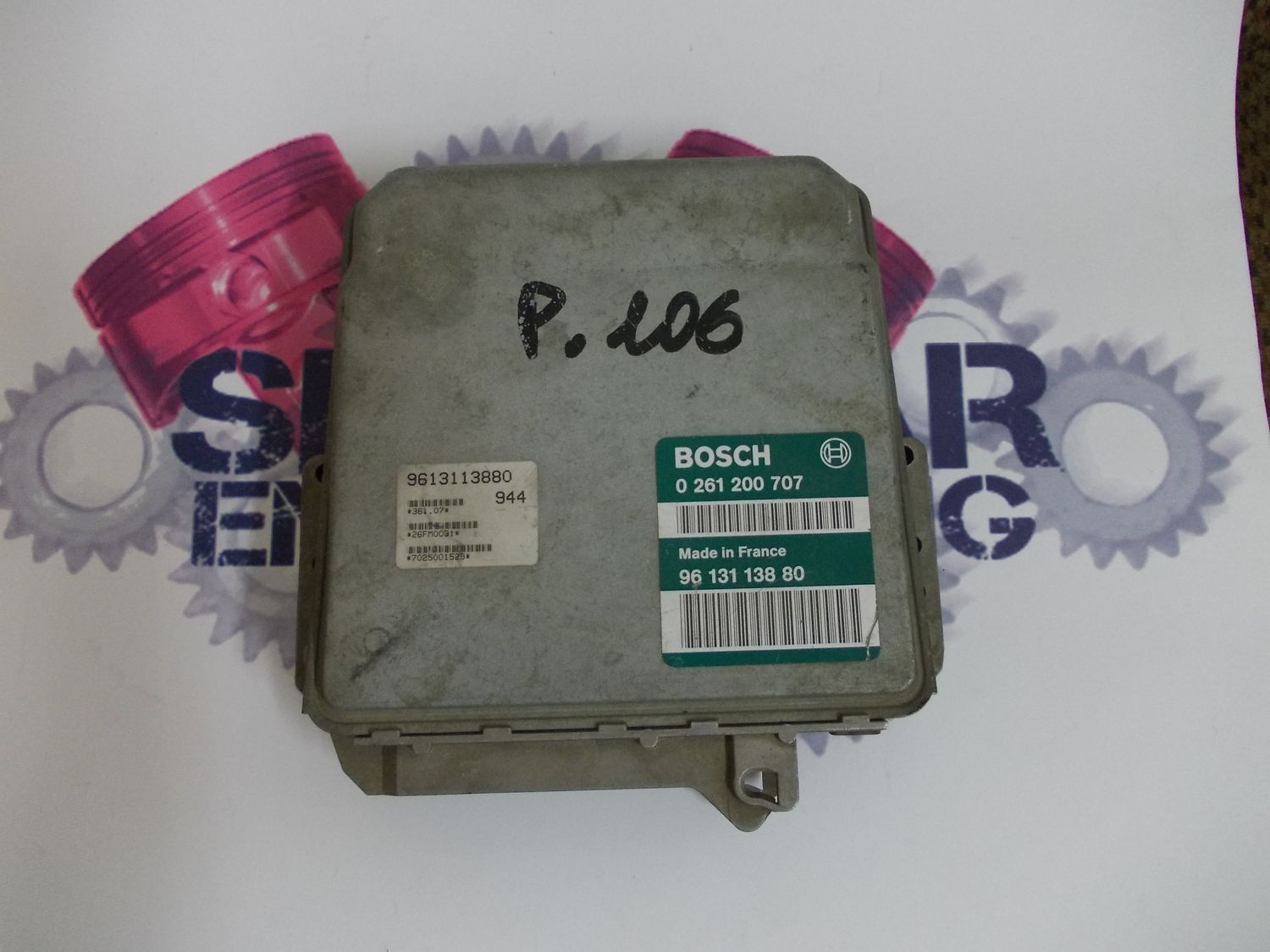Centralina motore Bosch 0261200707 per Peugeot 106 1100 XT usata. Centralina motore Bosch 0261200707 per Peugeot 106 1100 XT usata.