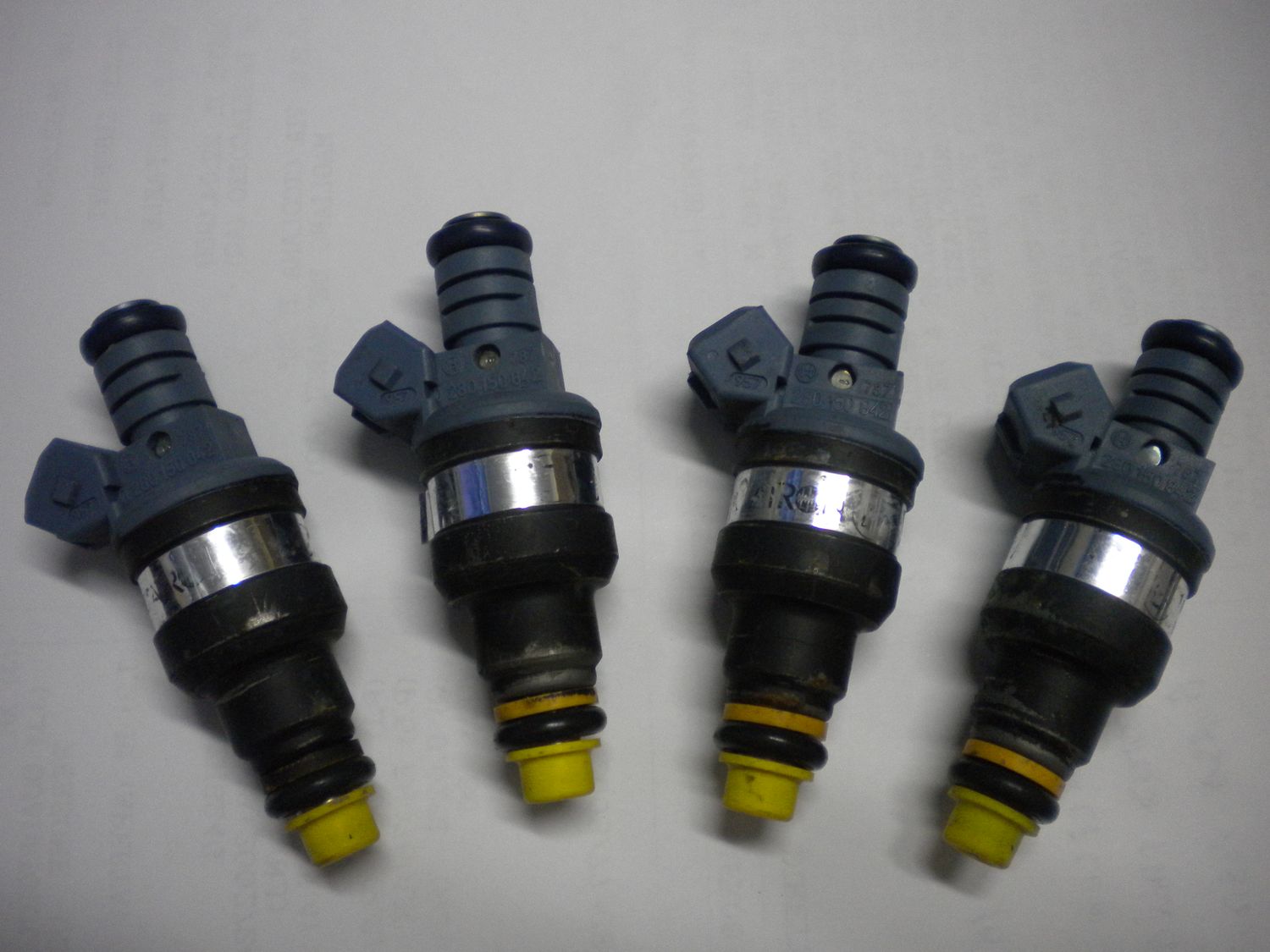 Iniettori metano bosch 280150842 per Multipla 186 bipower usati e puliti ad ultrasuoni.