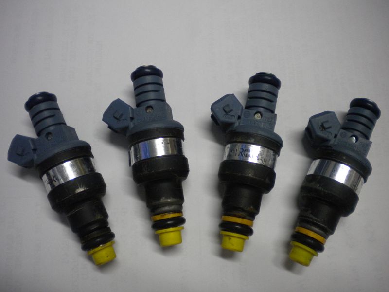 Iniettori metano bosch 280150842 per Multipla 186 bipower usati e puliti ad ultrasuoni.