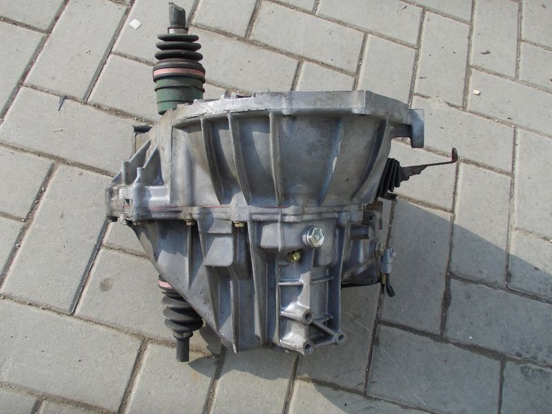Cambio meccanico per Toyota Yaris 1000 usato.