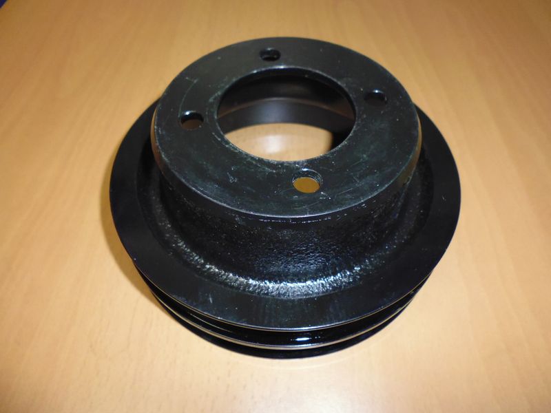 Puleggia albero motore originale per Mitsubishi Pajero codice MD304557. Nuova.