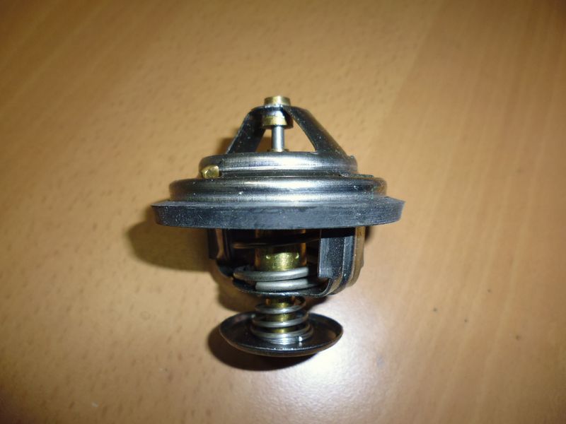 Termostato Behr 632383 per vetture Nissan e Mitsubishi motori diesel e turbo diesel. Nuovo.