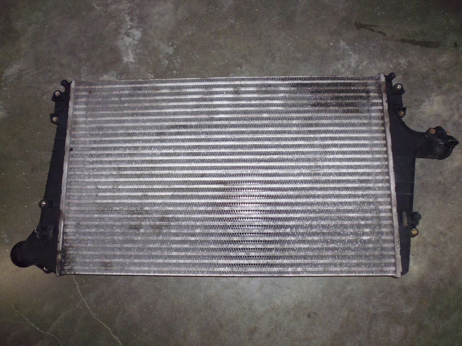 Intercooler per Audi A6 Allroad 2.5 TDI del 2001 usato.