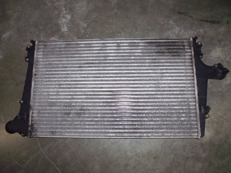 Intercooler per Audi A6 Allroad 2.5 TDI del 2001 usato.