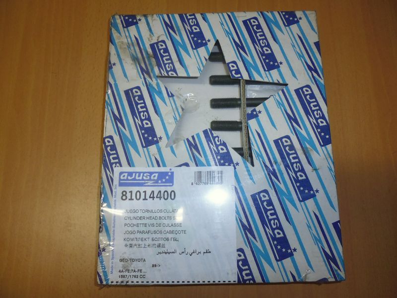 Bulloni testata kit Ajusa 81014400 per Toyota Avensis e Corolla. Nuovi.