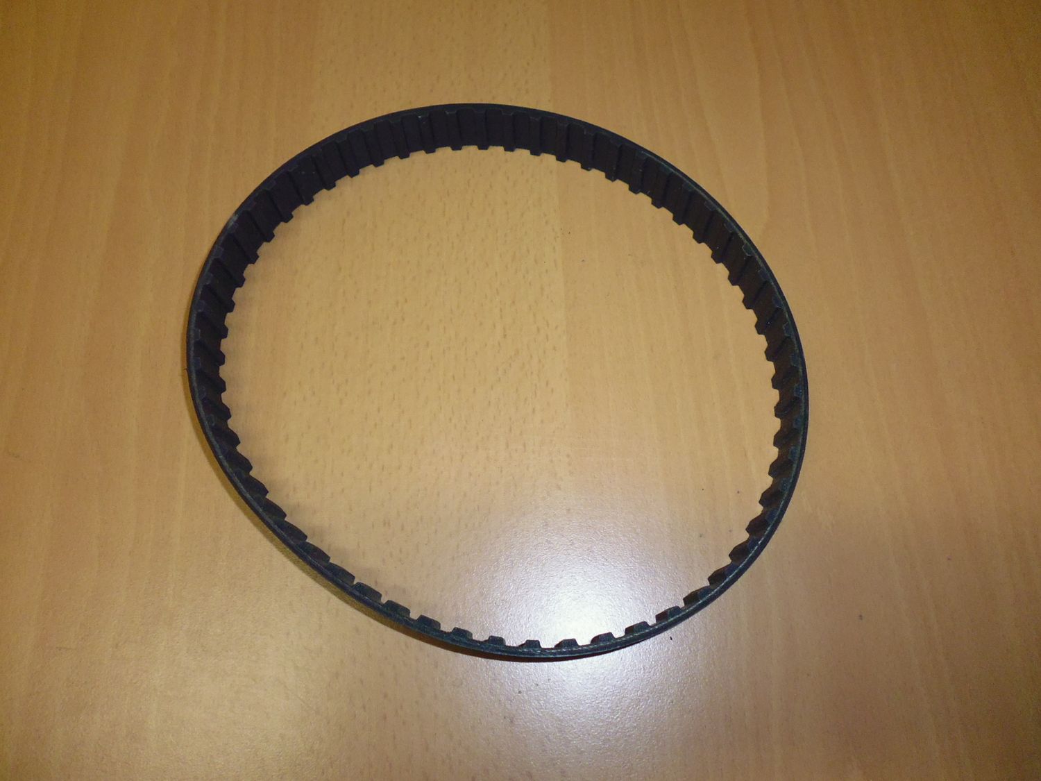 Cinghia distribuzione RHIAG 5088 41057x3/4. Nuova. Cinghia distribuzione RHIAG 5088 41057x3/4. Nuova.