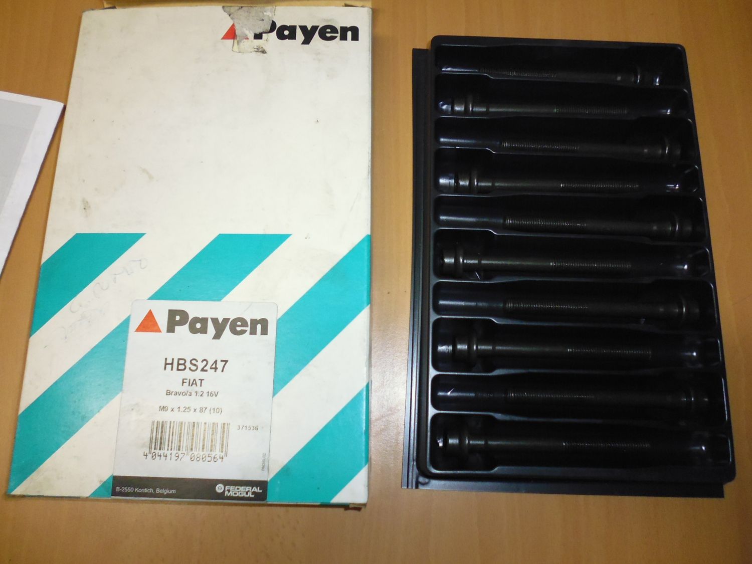Bulloni testata Payen HBS247 per vettura Fiat, Alfa e Lancia con motore 1.2 e 1.4. Nuovi.