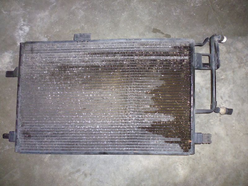 Radiatore aria condizionata, Condensatore per Audi A6 Allroad del 2001 codice aB0260401R usato.