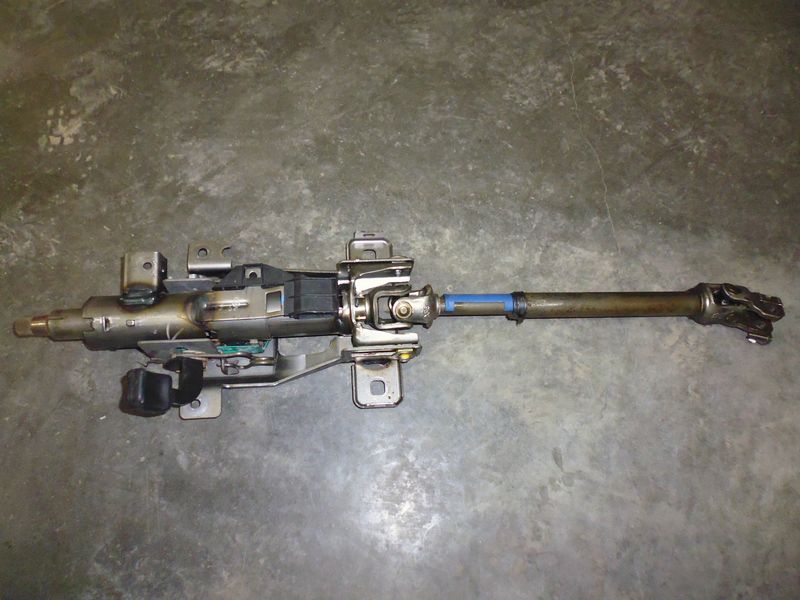 Piantone sterzo per Citroen C2 1.4 HDI del 2004 usato.