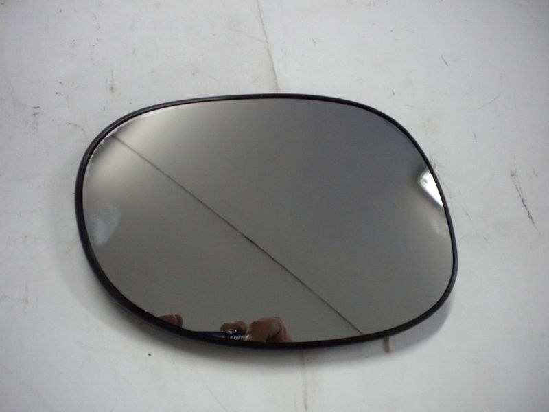 Vetro per specchio retrovisore sinistro (lato guida) Citroen C2. Nuovo.