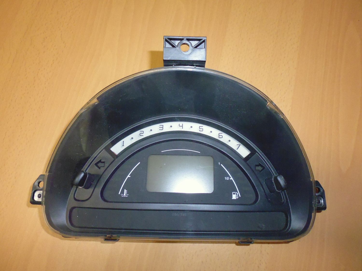 Quadro strumenti per Citroen C2 del 2004 codice P9652008280 usato.