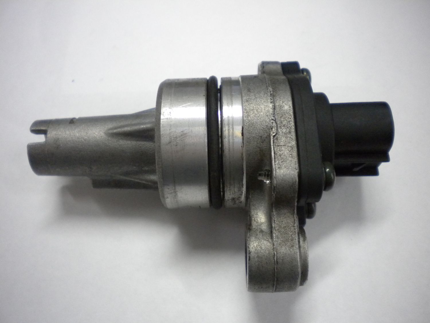 Sensore velocitÃ  contachilometri Toyota codice 8318112020. Nuovo.