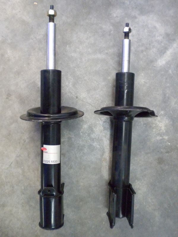 Ammortizzatori anteriori Delphi D2255533 per Fiat UNO. Nuovi.