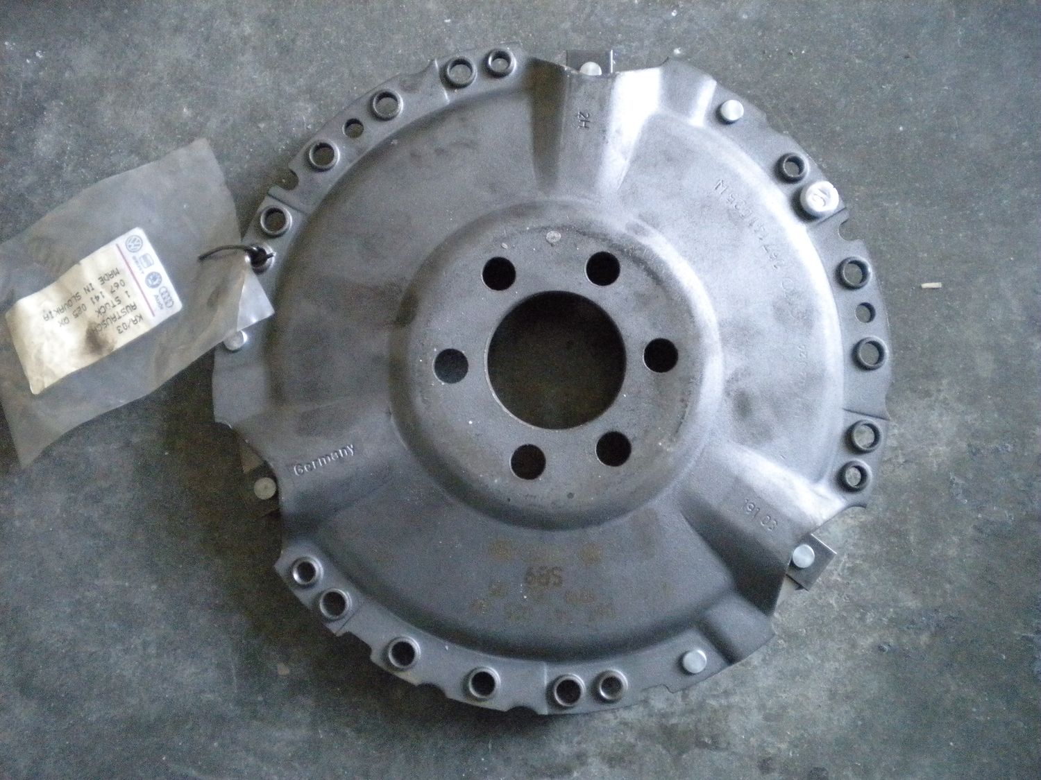 Spingidisco frizione Volkswagen codice 067141025QX per Golf 1 cabio, Golf 2, Jetta 2. Nuovo.