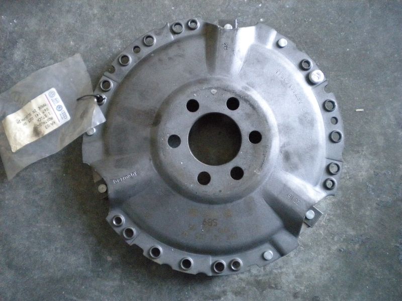 Spingidisco frizione Volkswagen codice 067141025QX per Golf 1 cabio, Golf 2, Jetta 2. Nuovo.