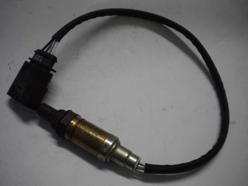 Sonda lambda Volkswagen 030906265CB codice Bosch 0258005115/116. Usata.