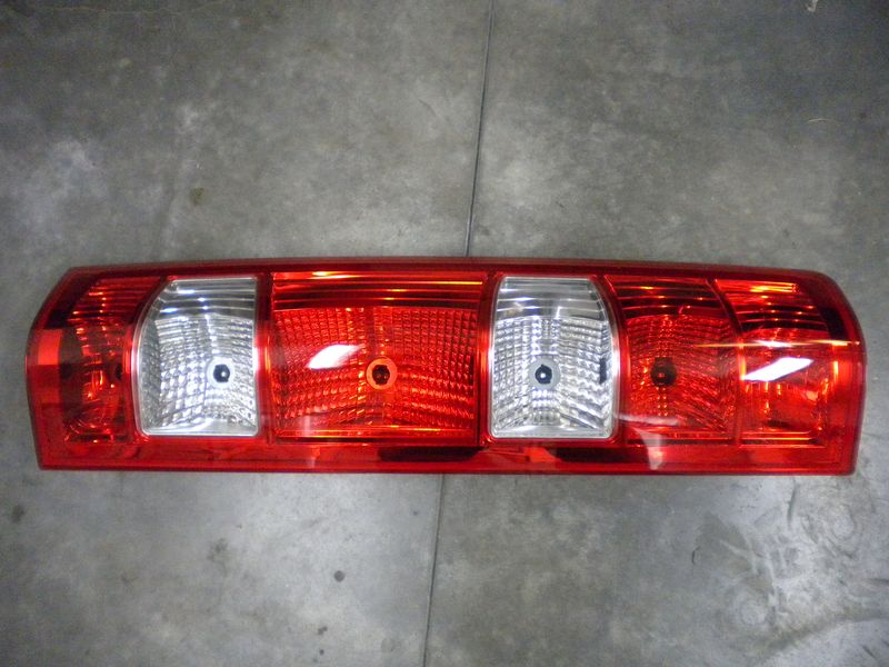 Faro fanale posteriore sinistro per Iveco Daily. Nuovo.