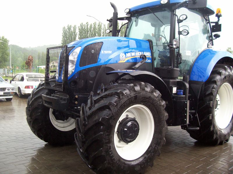 Blindatura uso forestale New Hollant T7 200.
