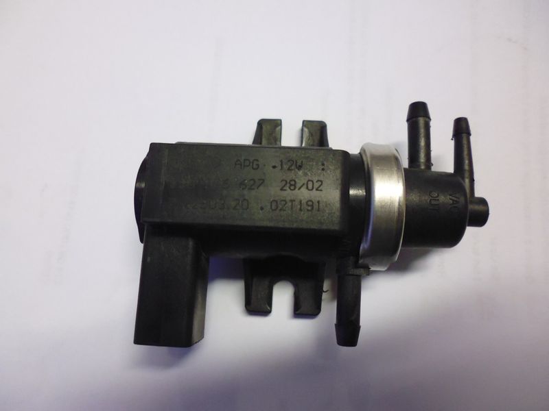 Attuatore turbo compressore Pierburg per motori 1.9 TDI Audi Volkswagen codice 1J0906627 72290320. Usato.