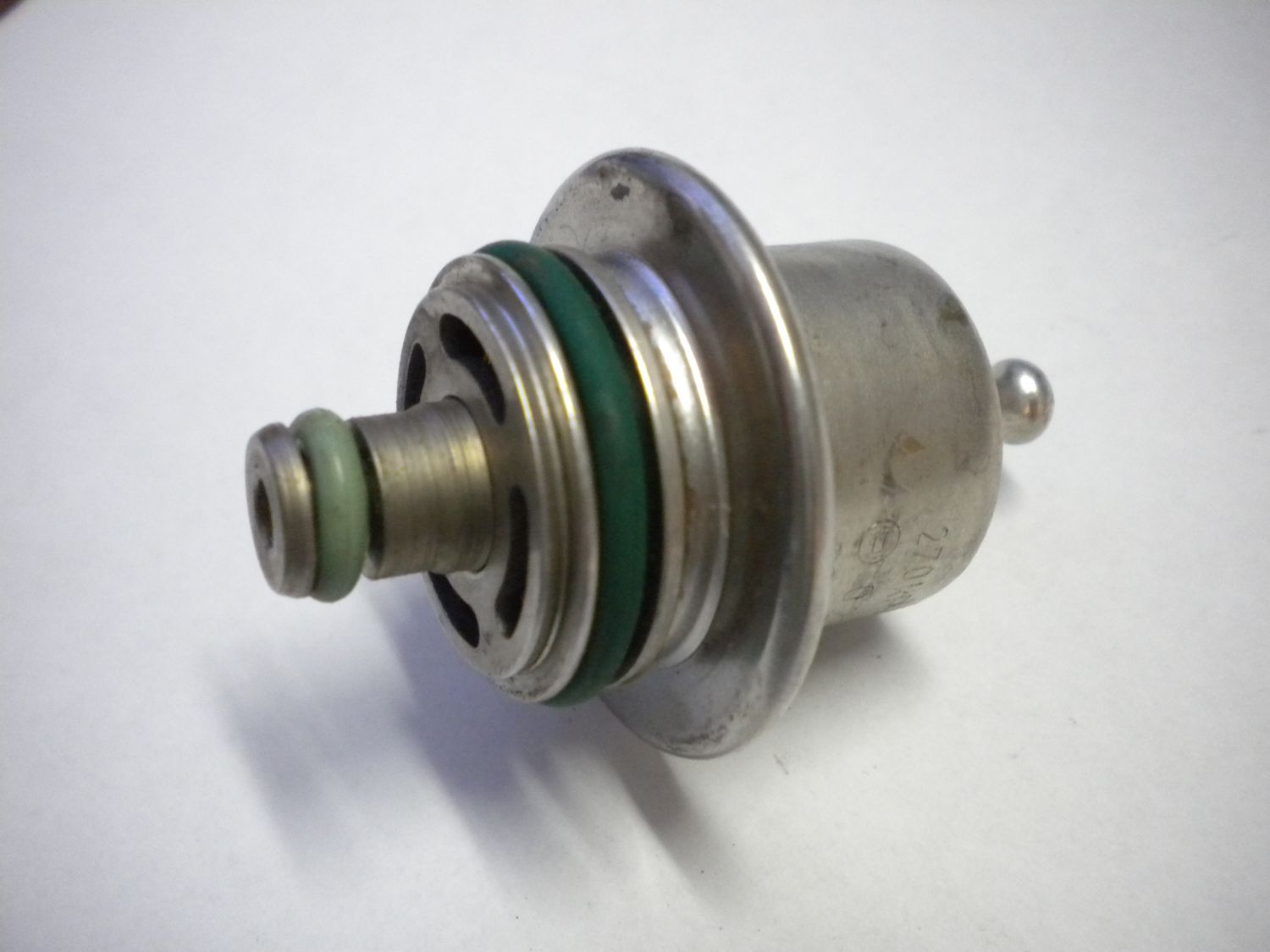 Regolatore pressione benzina bosch 0280160509 per motori Ford. Nuovo. Regolatore pressione benzina bosch 0280160509 per motori Ford. Nuovo.