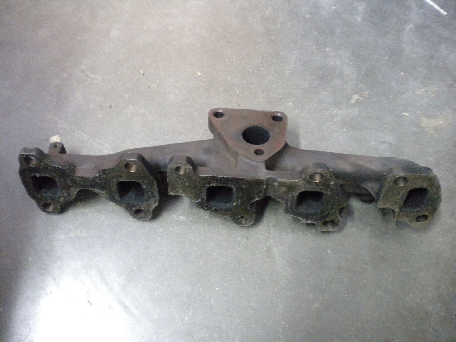 Collettore scarico per Fiat 500 1.300 Multijet, usato. Collettore scarico per Fiat 500 1.300 Multijet, usato.