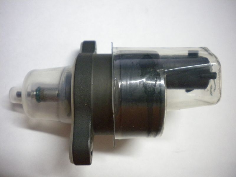 Valvola regolatore pressione common rail Bosch 0281002500 per Iveco Daily. Nuovo.