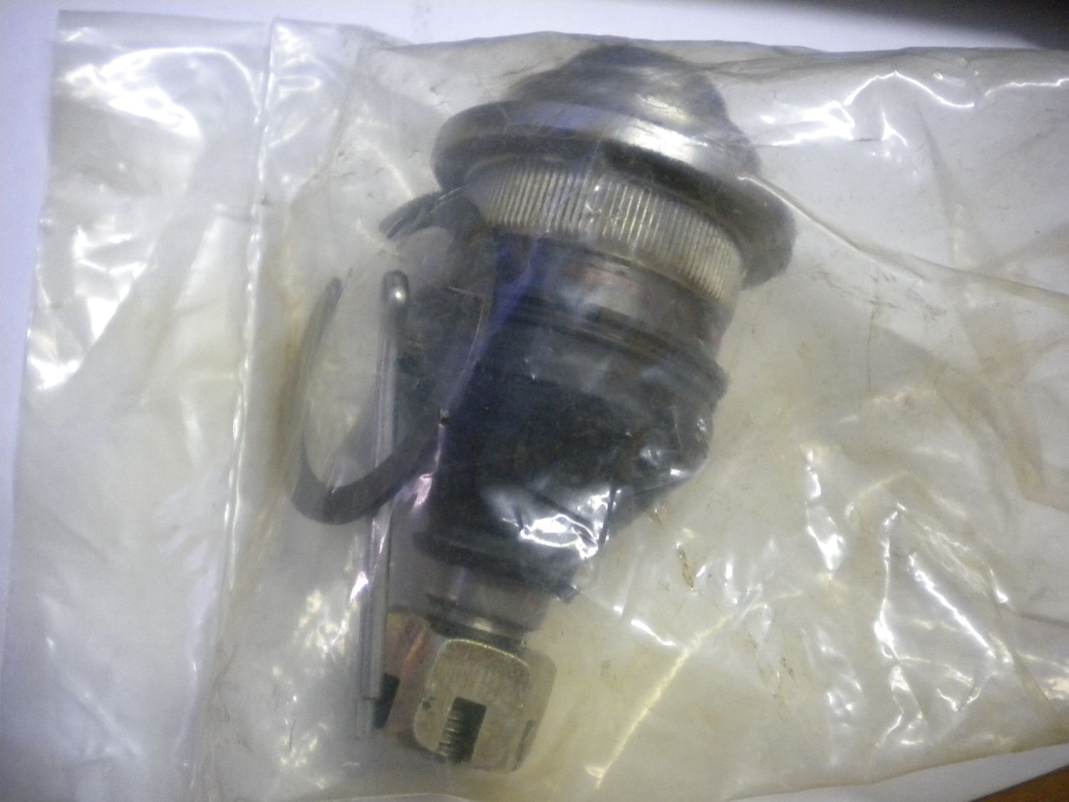 Testina braccio sospensione anteriore Mitsubishi Pajero, L200 codice QP506-12010. Nuova. Testina braccio sospensione anteriore Mitsubishi Pajero, L200 codice QP506-12010. Nuova.