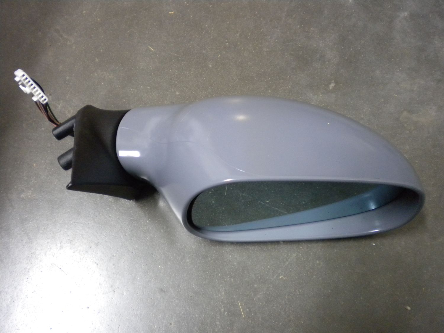 Specchio retrovisore laterale destro (lato passeggero) elettrico con vetro azzurrato Rhiag SPE1282D per Lancia Lybra. Nuovo. Specchio retrovisore laterale destro (lato passeggero) elettrico con vetro azzurrato Rhiag SPE1282D per Lancia Lybra. Nuovo.