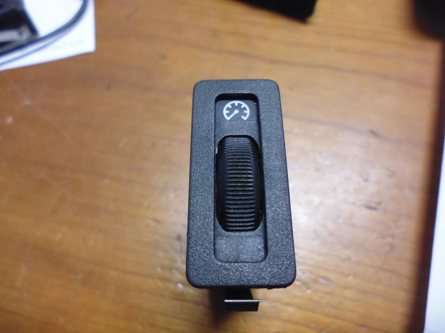 Interruttore regolazione luce quadro strumenti per BMW 320i E36, usato.