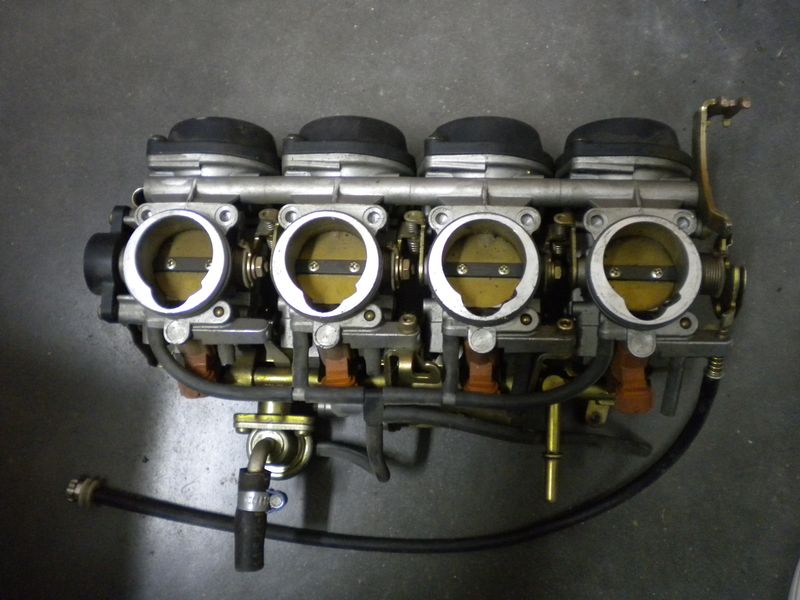Gruppo iniezione completo per Yamaha R6 del 2003, usato.