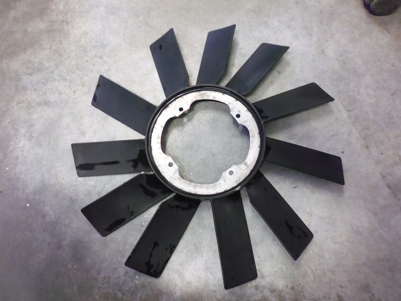 Ventola radiatore motore 17233639 per BMW.