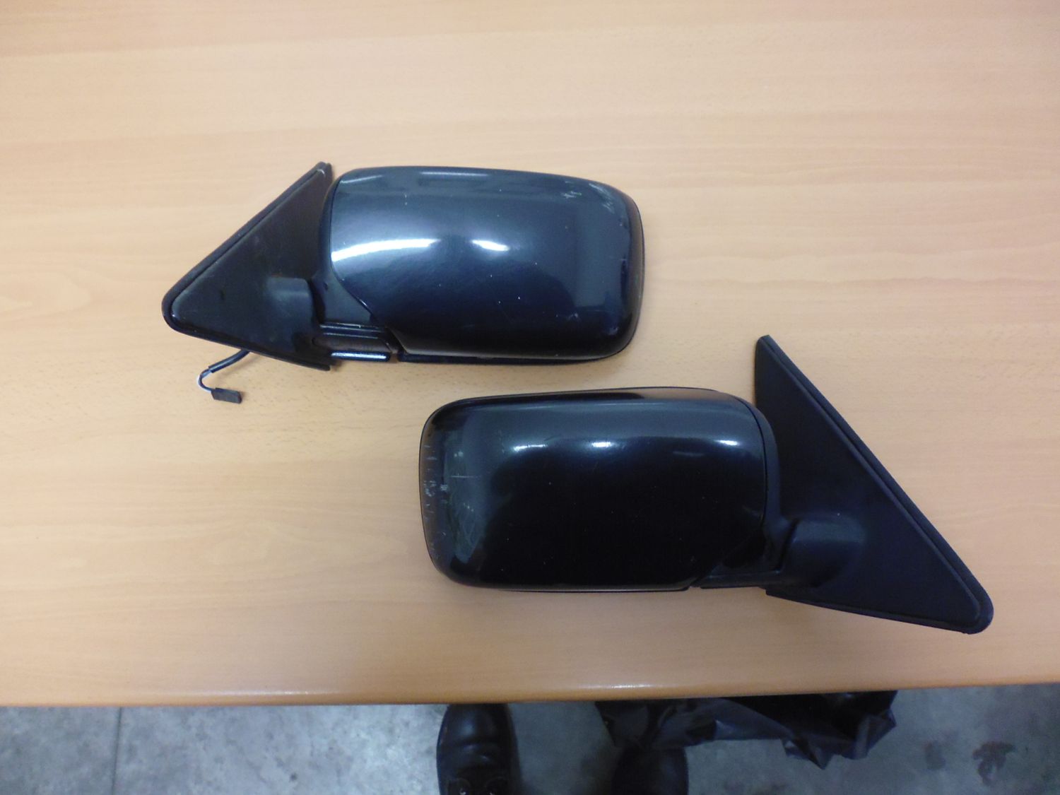 Specchietti retrovisori elettrici esterni BMW 320i E36, usati.