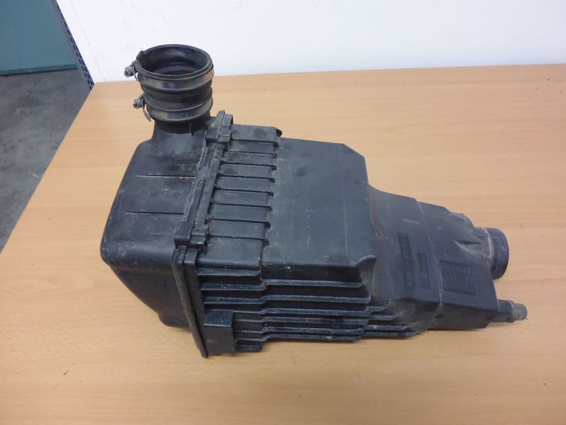 Scatola filtro aria per Peugeot 206, codice 9634107180.