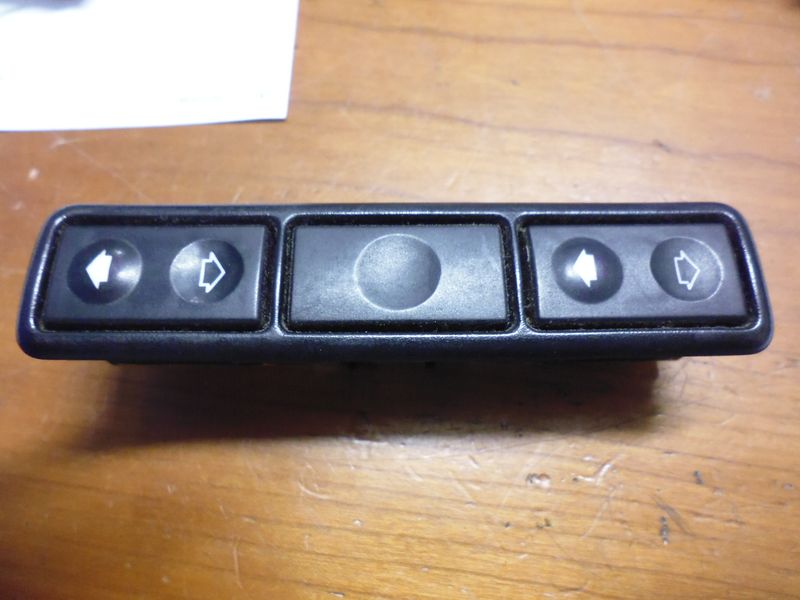 Pulsanti alzavetro lato sinistro per BMW 320i E36, usati.